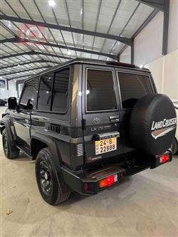Toyota Land Cruiser 70